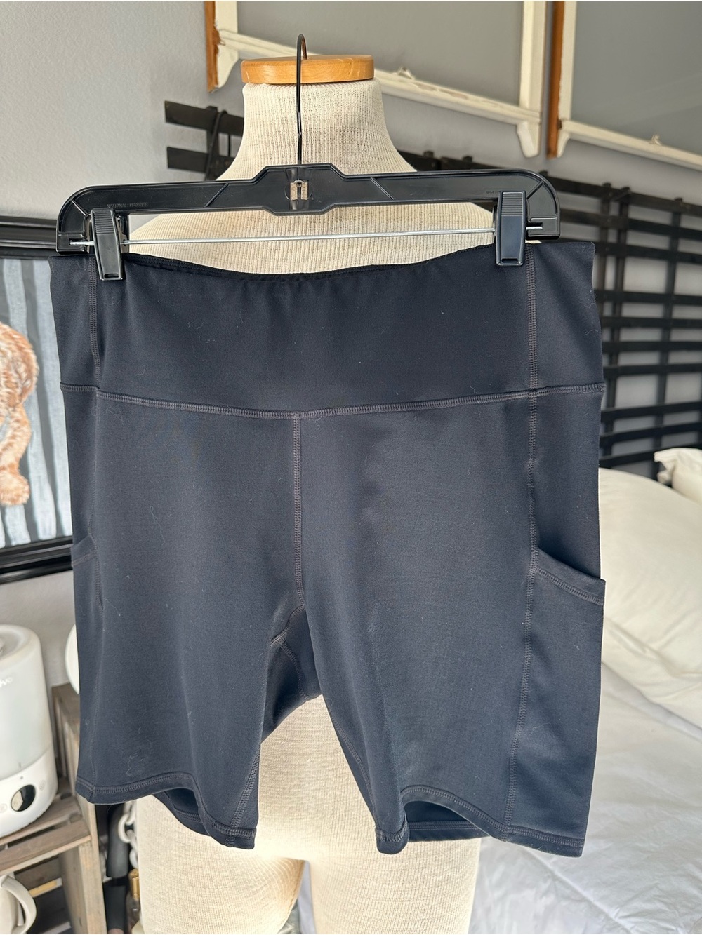 Zella Black High-Rise Bike Shorts with Side Pockets size XL